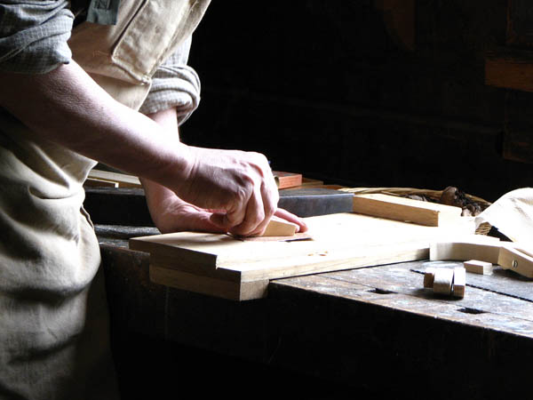 Nuestra <strong>carpintería de madera en  Penàguila</strong> es una empresa de <strong>herencia familiar</strong>, por lo que  contamos con gran <strong>experiencia </strong>en la profesión.